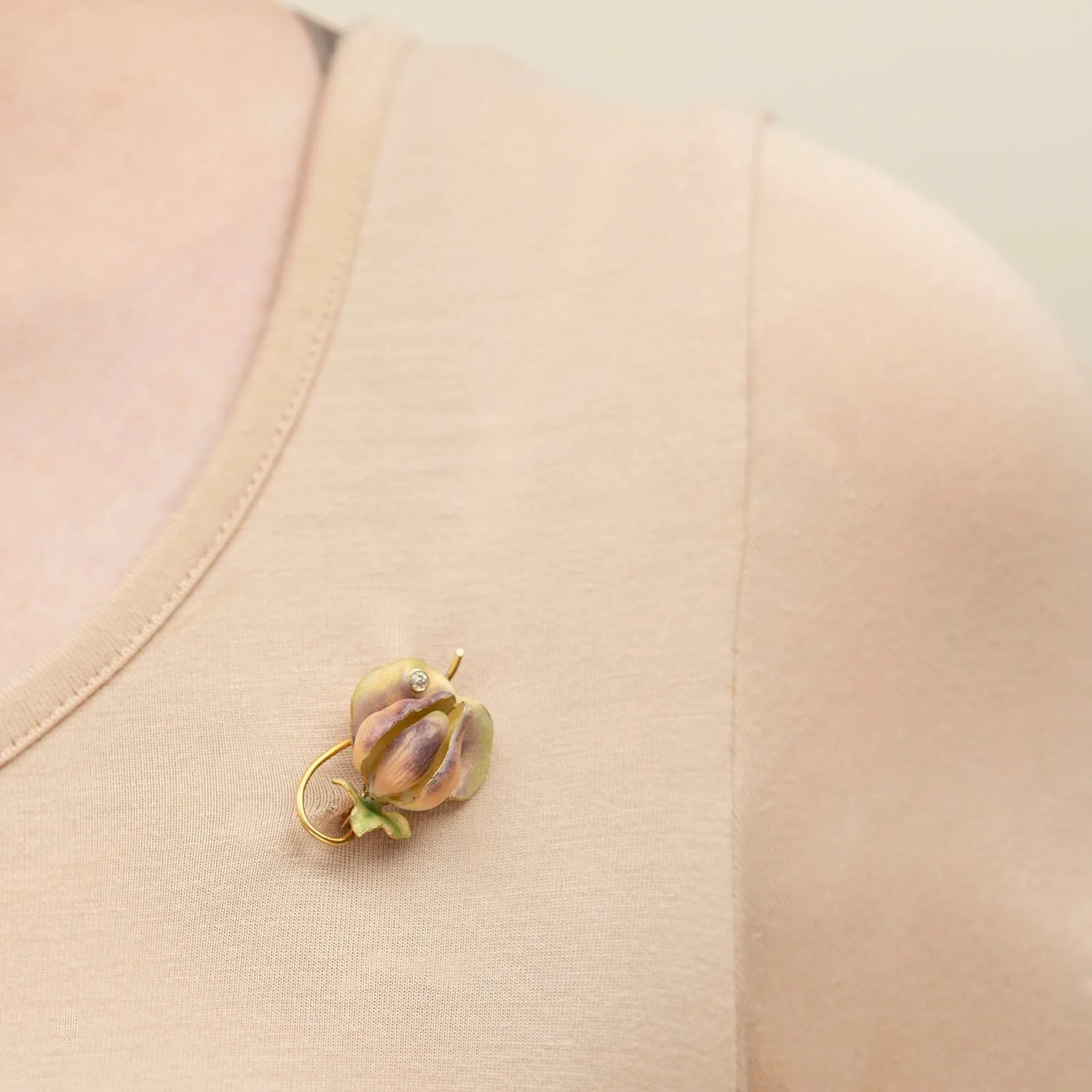 Edwardian 10k Enamel   Diamond Sweet Pea Pin/Pendant