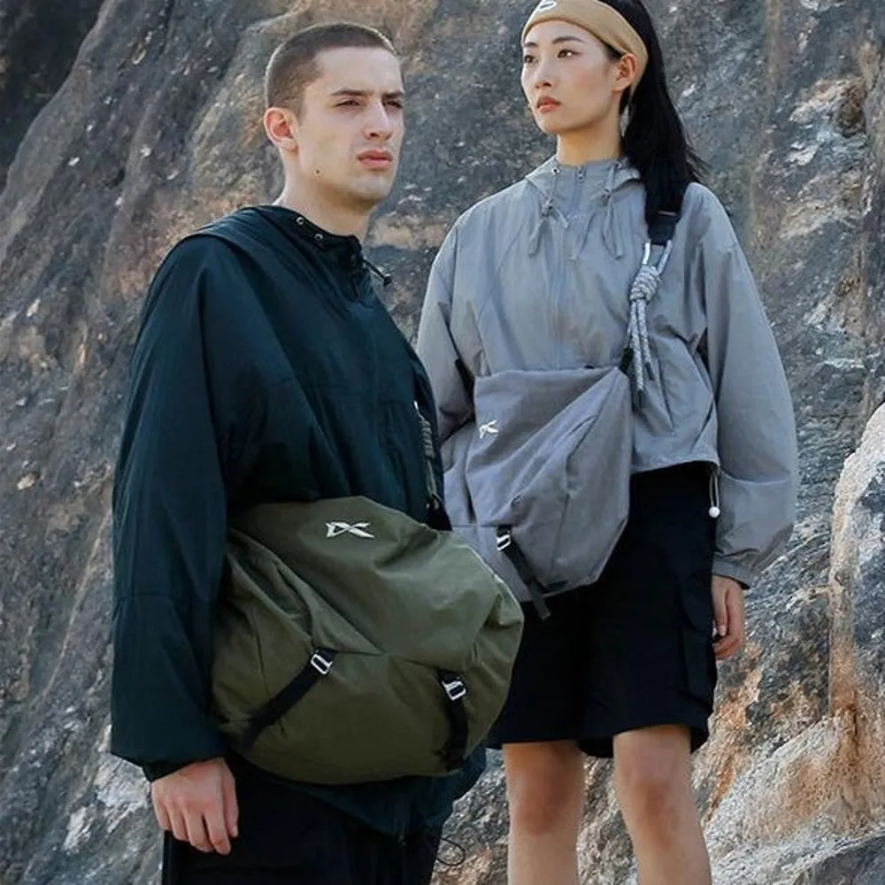 NIID NIID VIA DUAL PURPOSE DUFFLE 18L-GRAPHITE